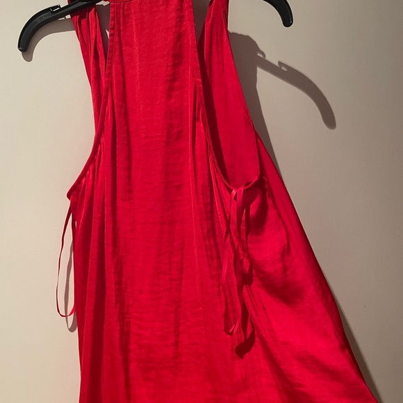 Red top - Picture 2 of 2